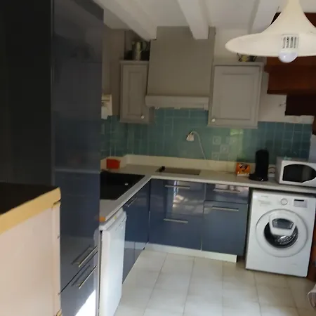 Saint-raphael Mitoyenne 10 Min De La Saint-Raphaël